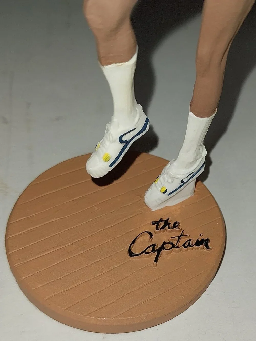 Gartlan USA Kareem Abdul-Jabbar 34 The Captain Figure with Purple Jersey
